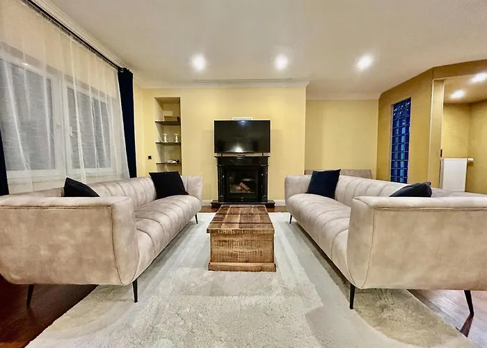 Apartament Luxury On 180 Sm For 8 People *