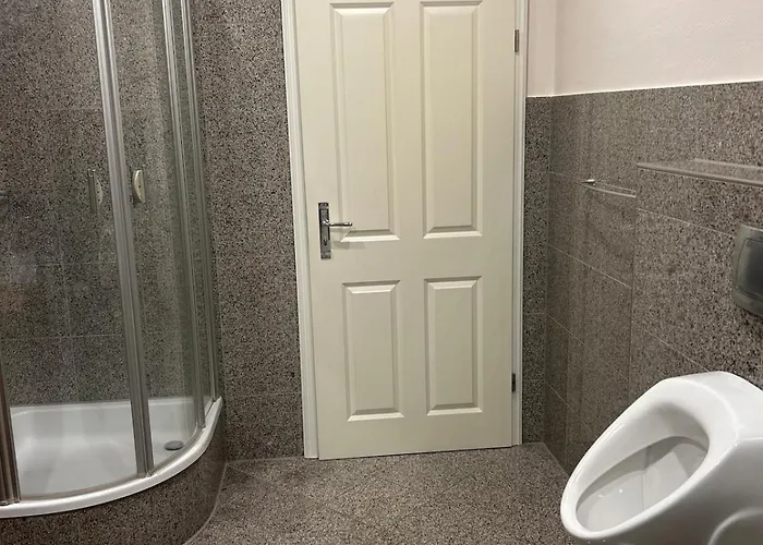 Luxury On 180 Sm For 8 People Hamburg