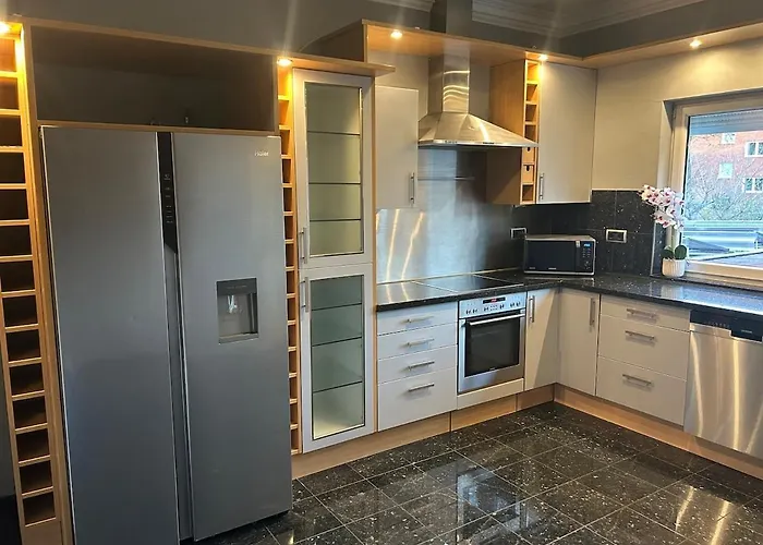 Luxury On 180 Sm For 8 People * Hamburg